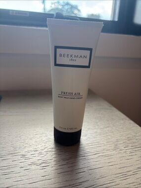 Beekman 1802 Fresh Air Goat Milk Hand Cream - White & Black